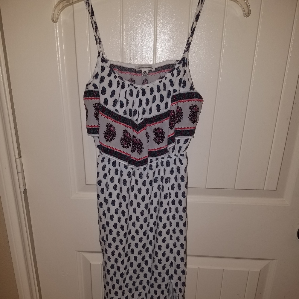 AMERICAN EAGLE small spaghetti strap open back white printed maxi dress